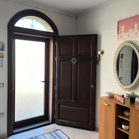 Appartamento Vacanze A 2 Piani Cabras Exterior foto
