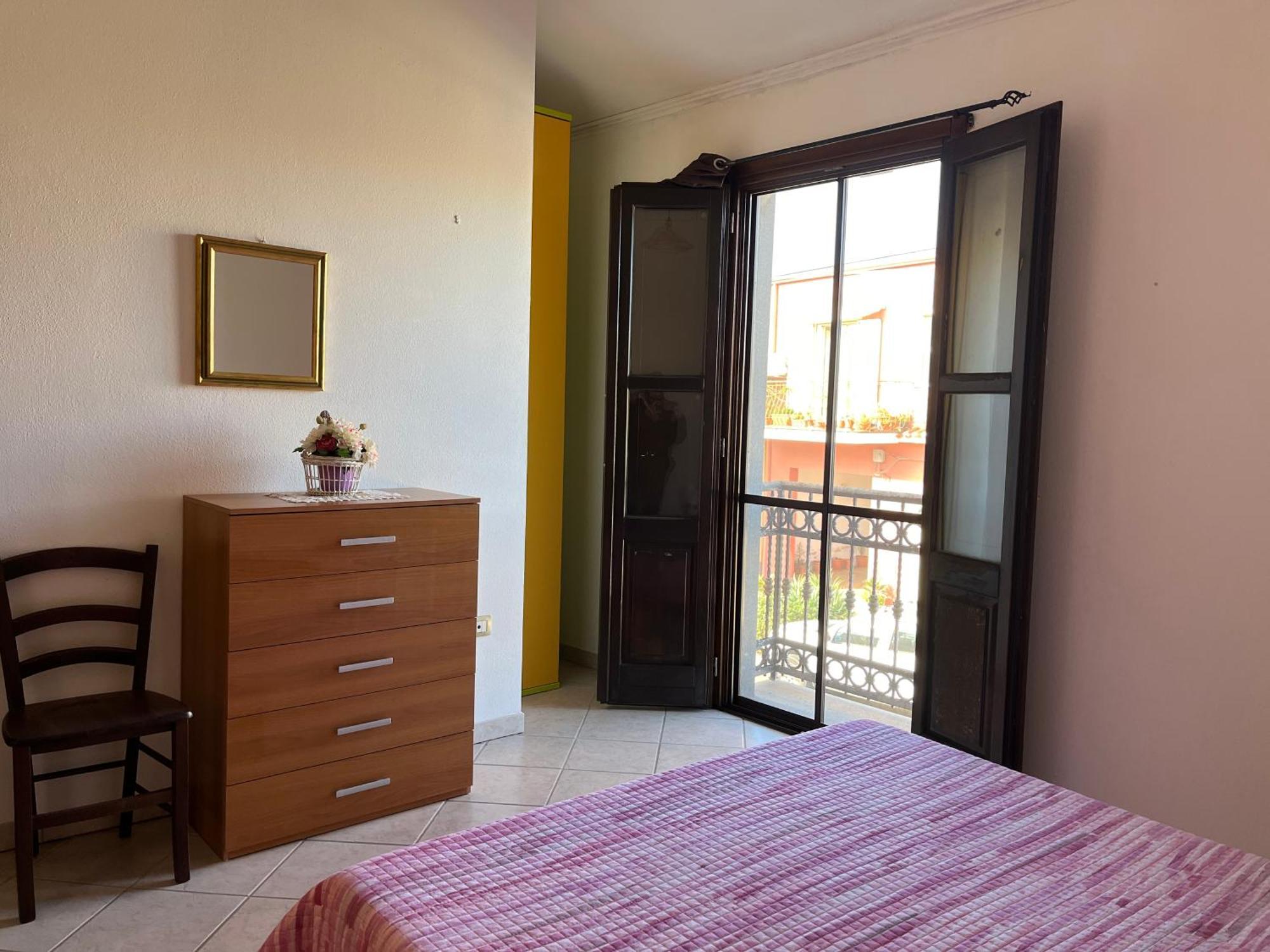 Appartamento Vacanze A 2 Piani Cabras Exterior foto